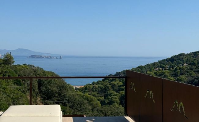 Junior suite landscape view y piscina